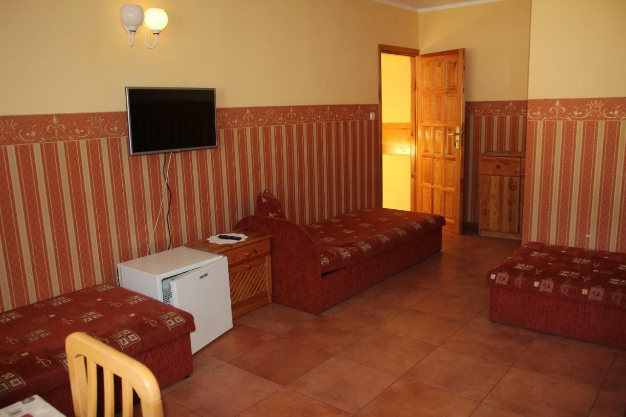 Pokoje Goscinne Asia Leba Exterior photo